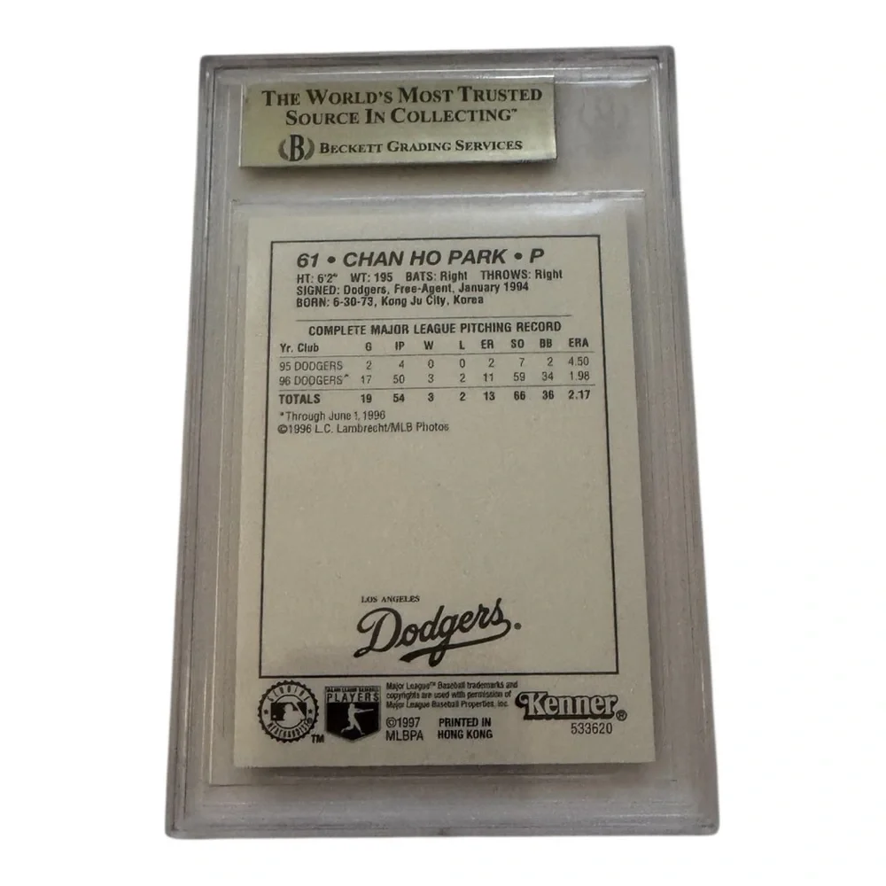 BGS 9.5 Kenner Starting Lineup Chan Ho Park Trading Card - Picture 4 of 4
